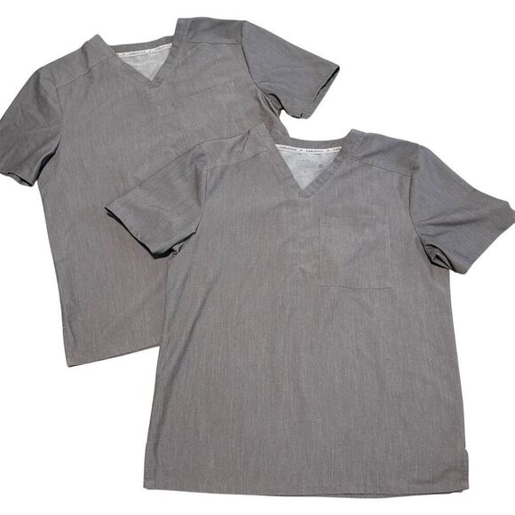 Fabletics Men's Gray V-Neck Scrub Tops Bundle Size M Short Sleeve - Picture 4 of 6